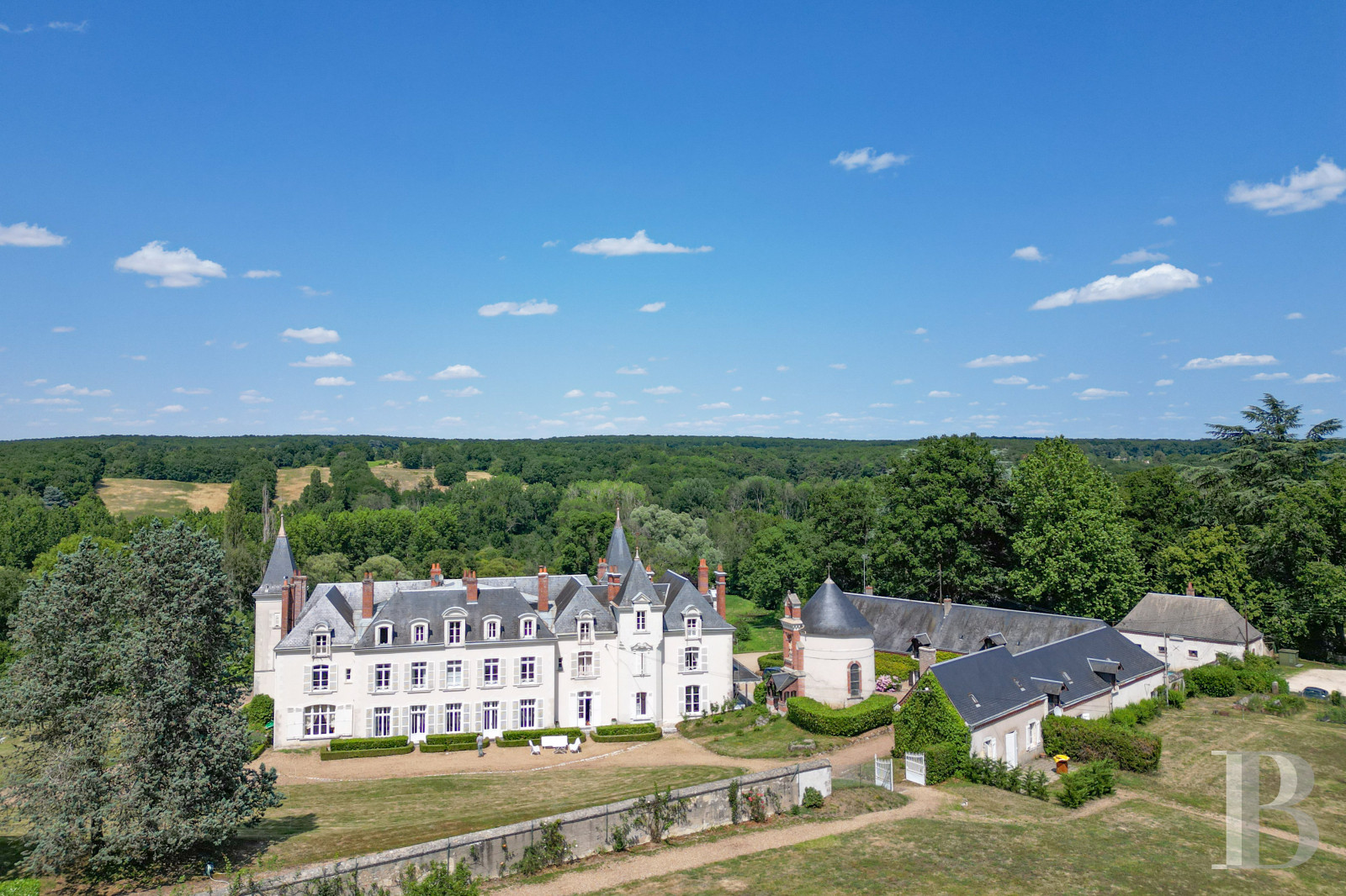 A 19th-century château by the Cisse river, south-west of Blois in the Loir-et-Cher region - photo  n°5